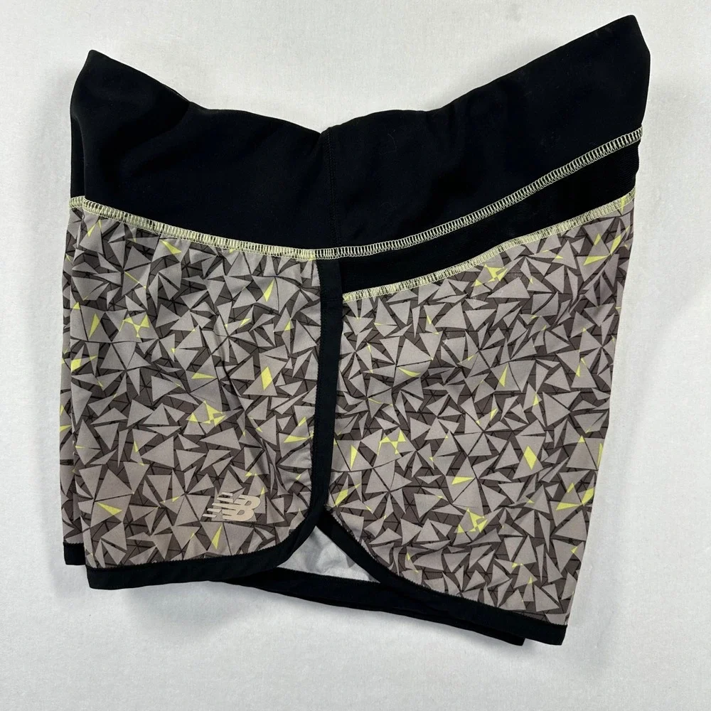 New Balance Chaser Running Shorts 4